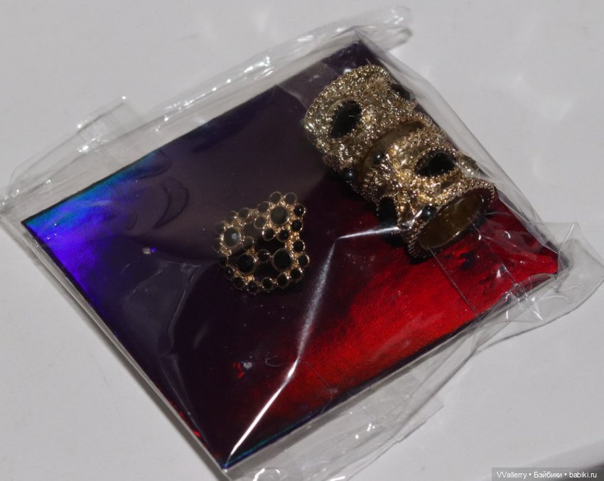 Аксессуары от Sovereign Adele