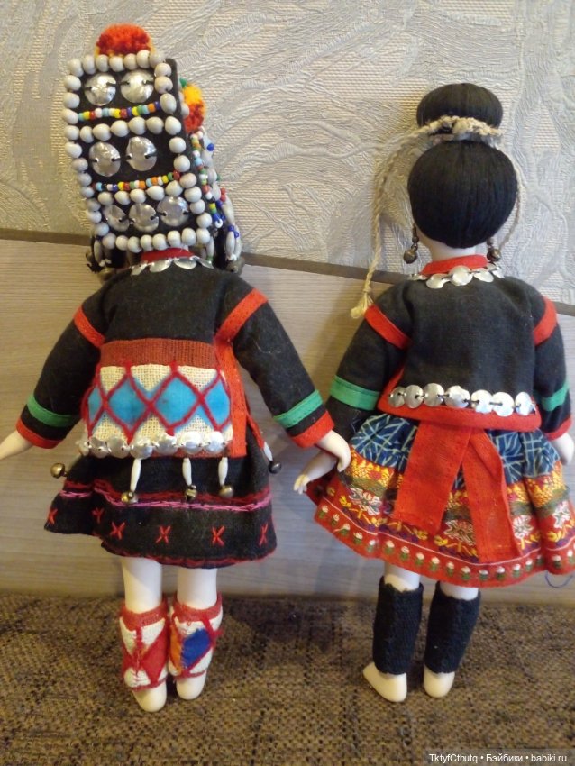 Национальные куклы одним лотом (фото 4)