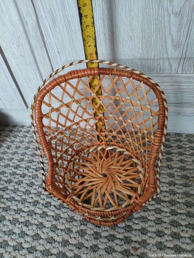 Плетёное кресло для кукол (фото 3)