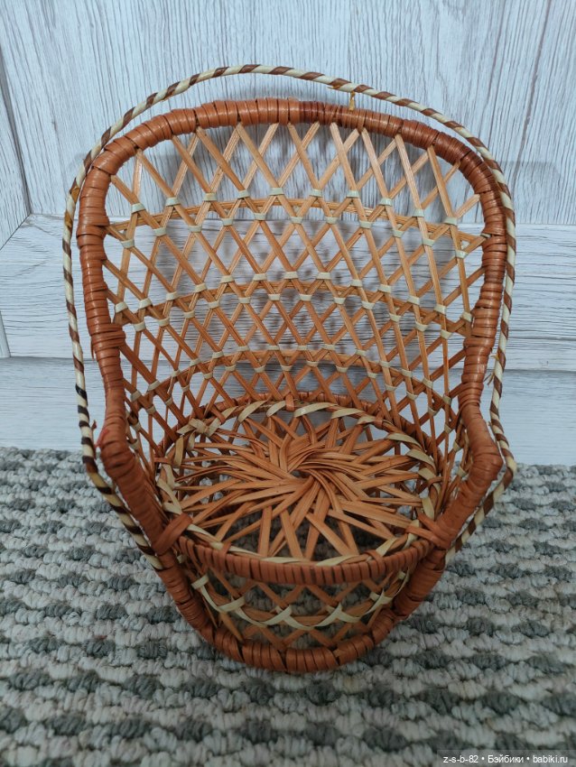 Плетёное кресло для кукол (фото 7)