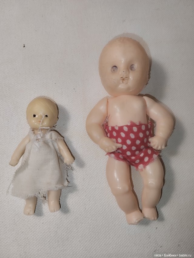Пара пупсов времен СССР с дефектами