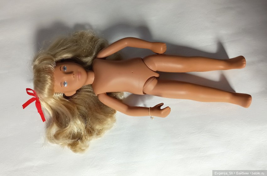 Sasha Morgenthaler Blonde in School Uniform Dress (фото 8)