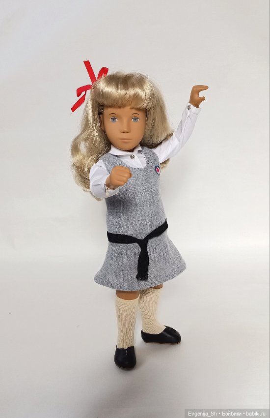 Sasha Morgenthaler Blonde in School Uniform Dress (фото 5)