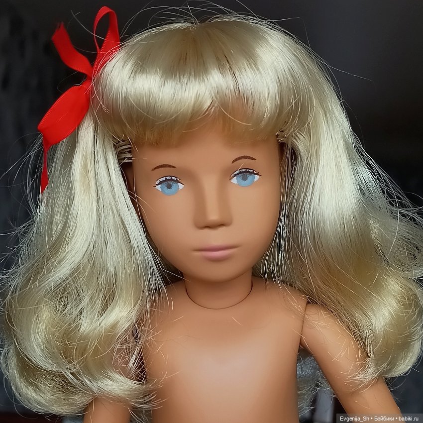 Sasha Morgenthaler Blonde in School Uniform Dress (фото 6)