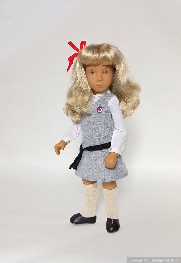 Sasha Morgenthaler Blonde in School Uniform Dress (фото 4)