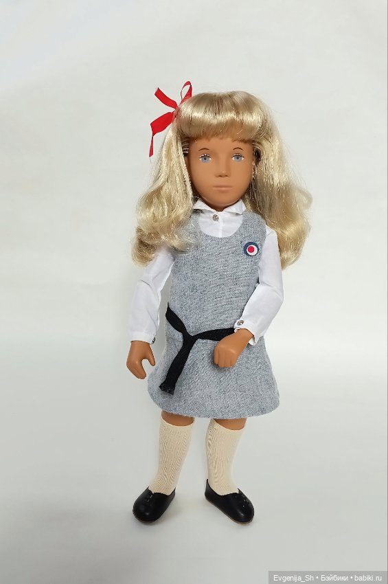 Sasha Morgenthaler Blonde in School Uniform Dress (фото 2)