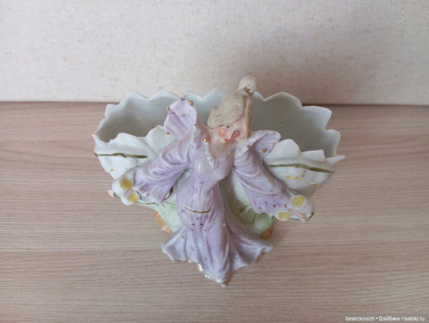 Антикварная фарфоровая миниатюрная вазочка (Германия) (фото 5)