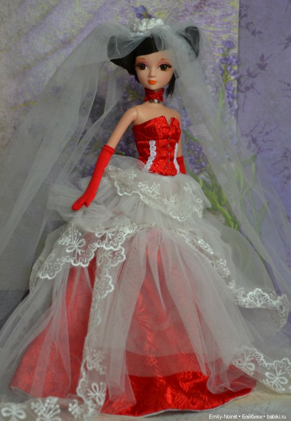 Соня Роуз Kurhn невеста в красном (фото 2)