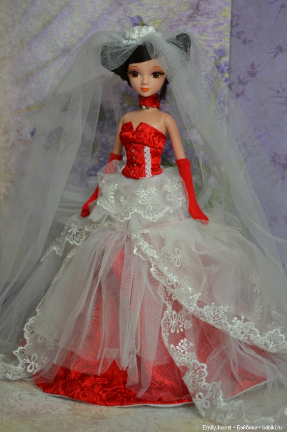 Соня Роуз Kurhn невеста в красном