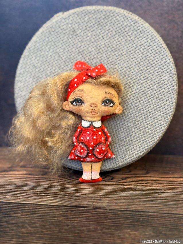 Текстильная кукла-брошь Юлии Подколозиной Tilipul&Trilipul (фото 2)