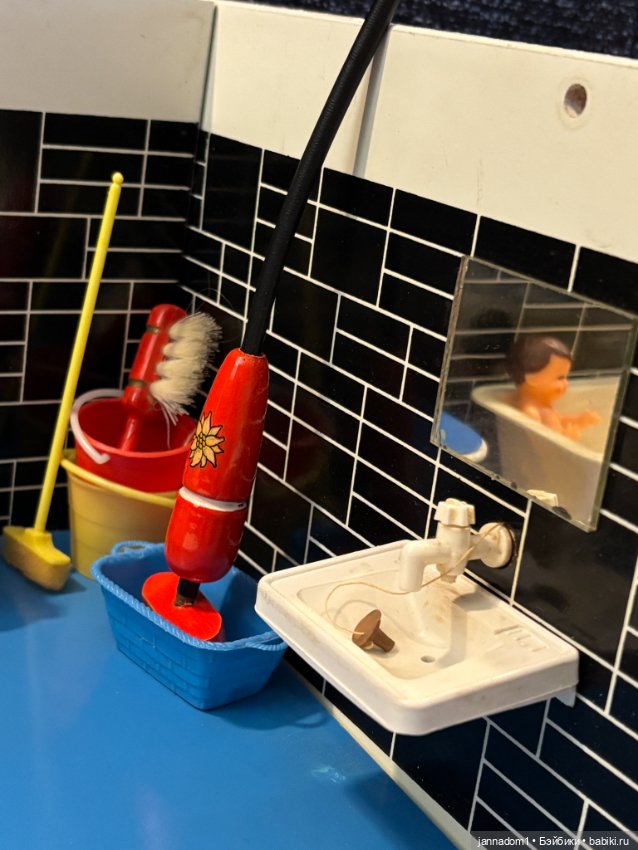 Ванная комната для маленьких куколок, пупсиков, ГДР (фото 5)