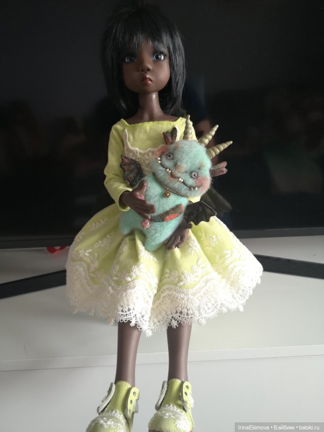 Яркая Микки с голубыми глазами🌷