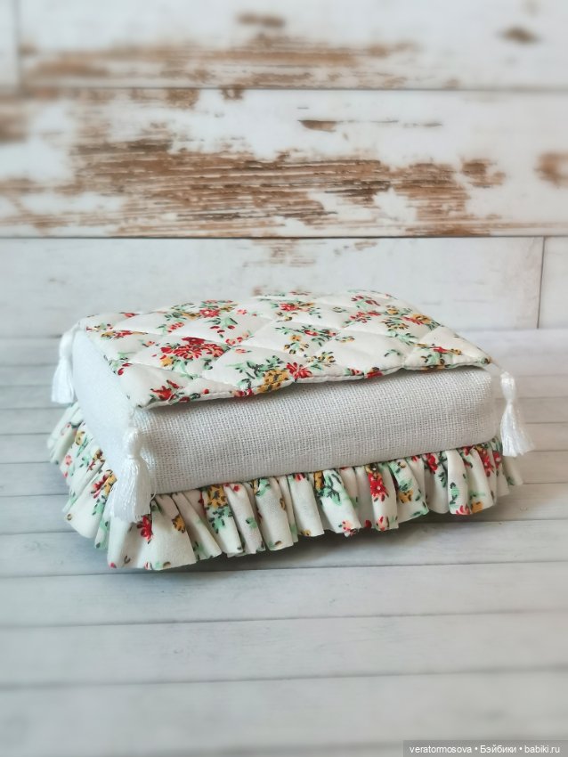 Банкетка для кукол — Кукольная мебель