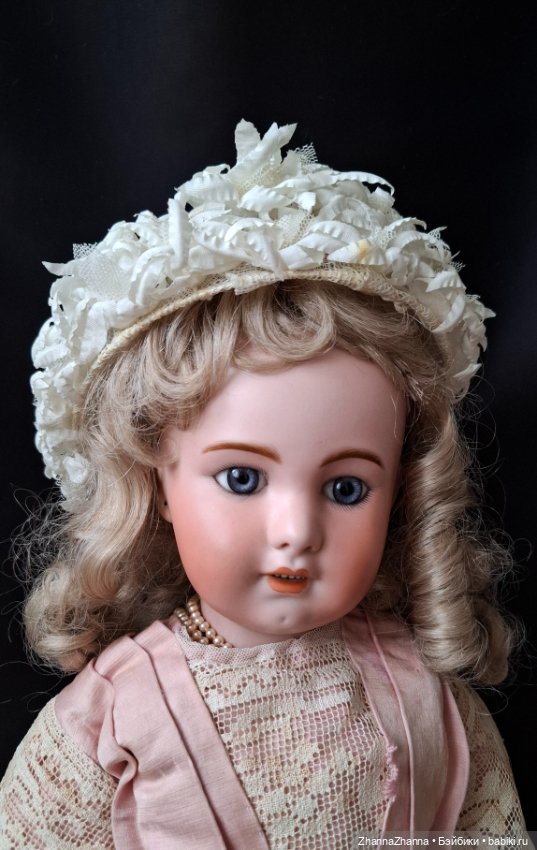 Старинная шляпка для куклы