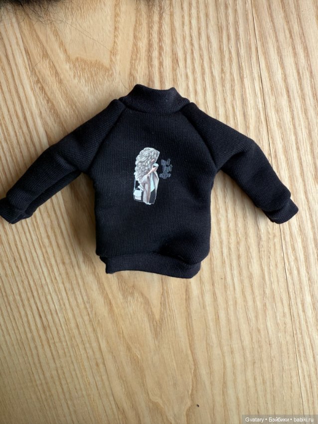 Лот: свитер и две толстовки для Barbie и подобных (фото 6)