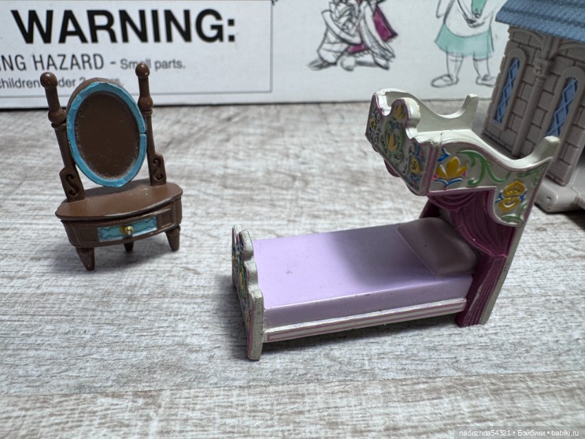 Кукольный домик Эльзы и Анны без аксессуаров Disney Animators' Collection