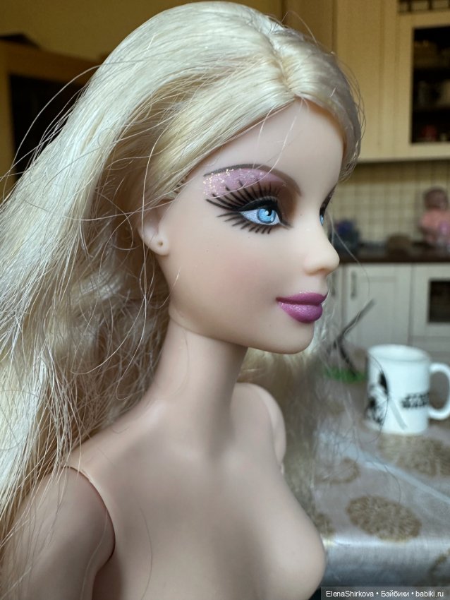 Barbie holiday 2009 на высоком теле мтм (фото 9)