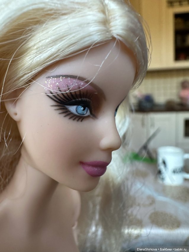 Barbie holiday 2009 на высоком теле мтм