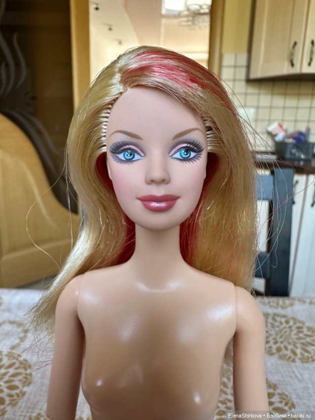 Barbie топ-модель Маки — Игровые куклы (фото 4)