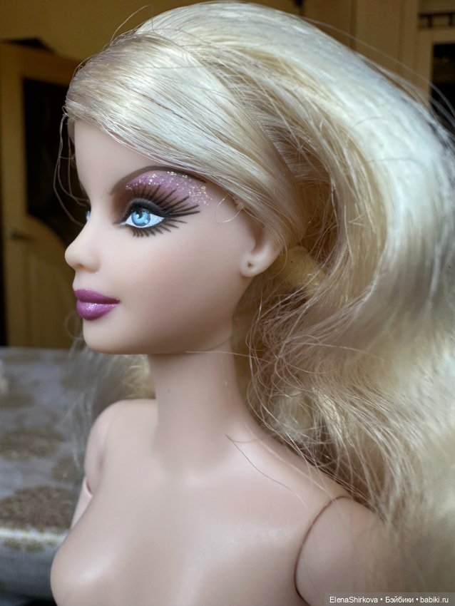 Barbie holiday 2009 на высоком теле мтм (фото 10)