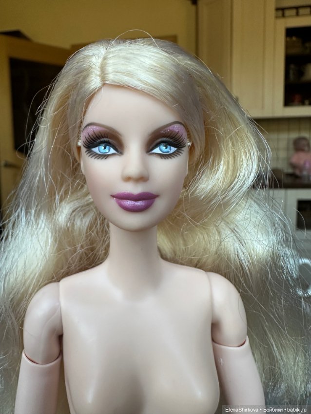 Barbie holiday 2009 на высоком теле мтм (фото 8)