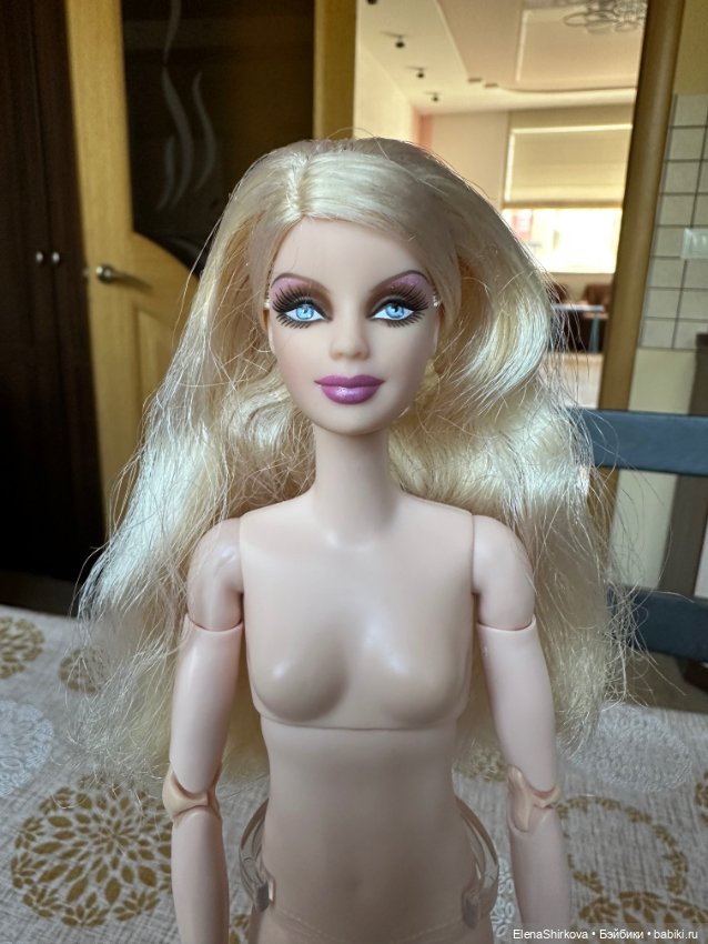 Barbie holiday 2009 на высоком теле мтм (фото 2)