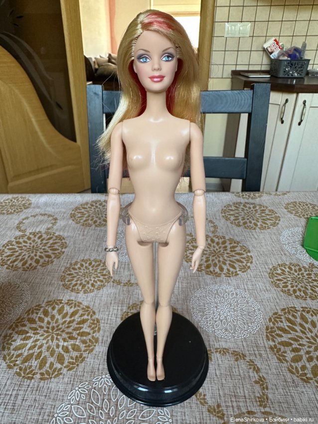 Barbie топ-модель Маки — Игровые куклы