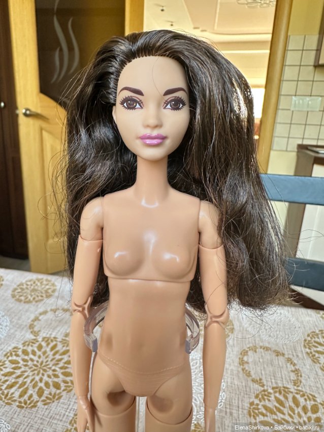 Barbie Fashionistas 26 на высоком теле мтм