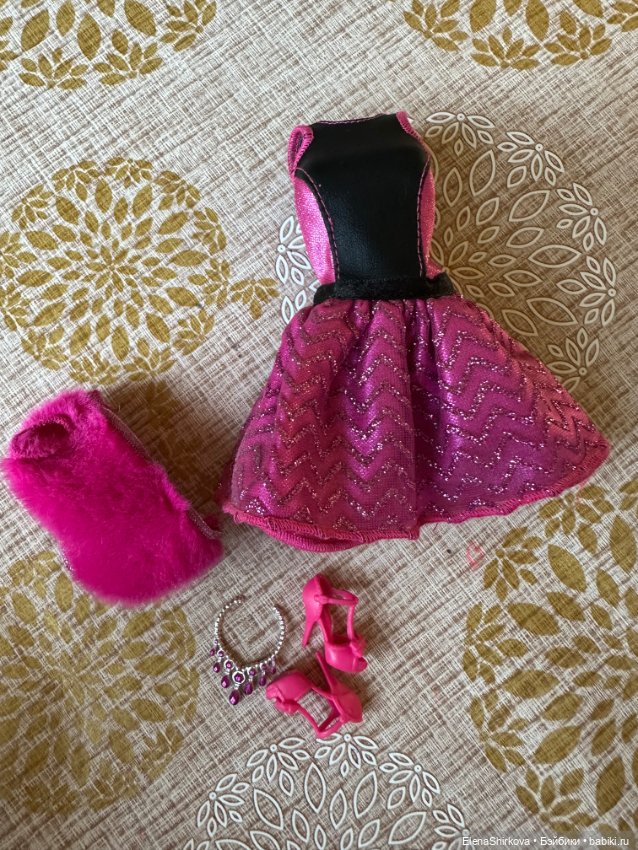 Barbie топ-модель Маки — Игровые куклы