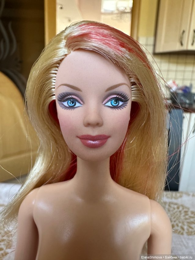 Barbie топ-модель Маки — Игровые куклы (фото 6)