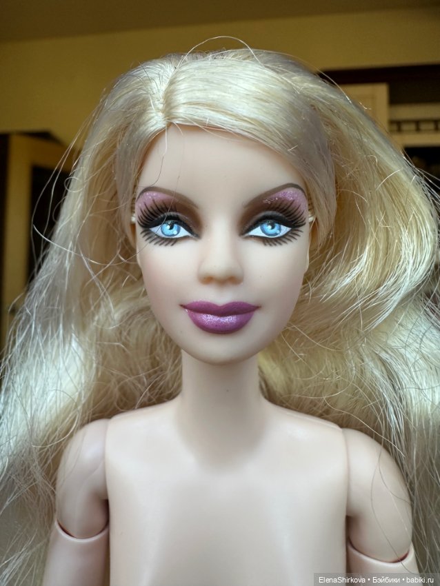 Barbie holiday 2009 на высоком теле мтм (фото 6)