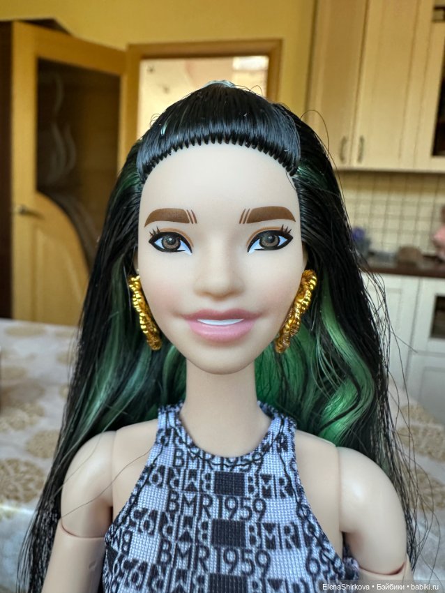 Barbie Fashionistas 110 на высоком теле мтм (фото 9)