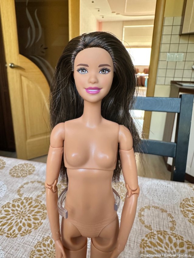 Barbie из набора с кроватью на высоком теле мтм (фото 2)