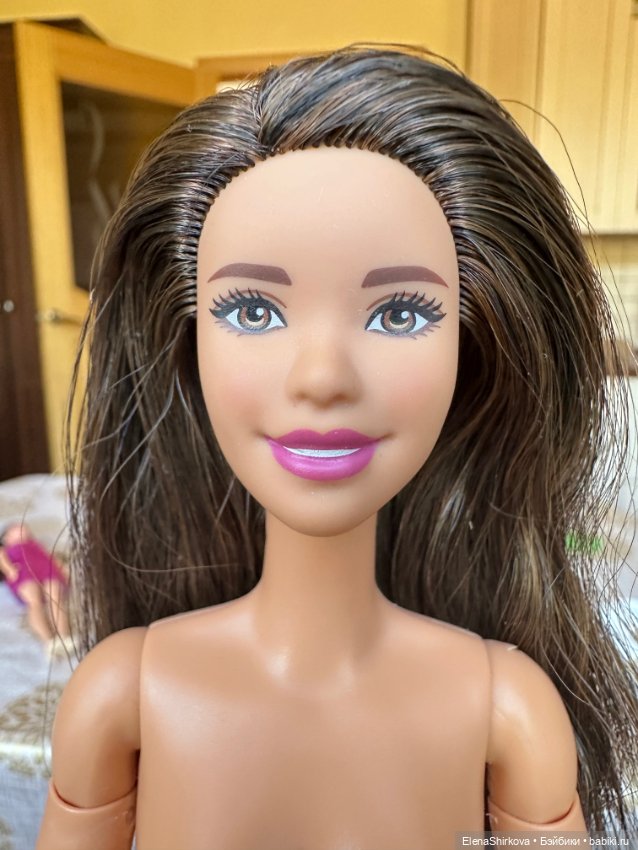 Barbie из набора с кроватью на высоком теле мтм (фото 7)