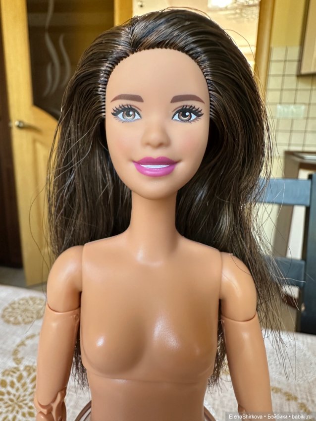 Barbie из набора с кроватью на высоком теле мтм (фото 4)