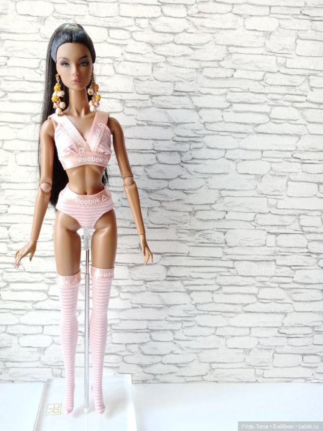 Белье для Поппи трусы топик чулки серьги (фото 2)