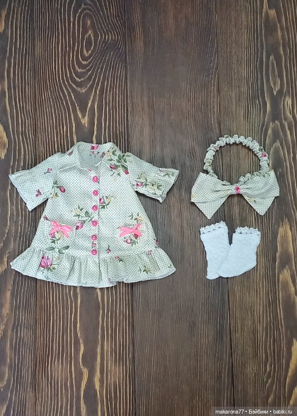 Платье-рубашка для кукол Паола Рейна 32 см, цвет белый/принт (фото 3)