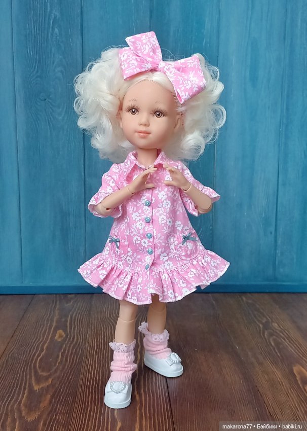 Платье-рубашка для кукол Паола Рейна 32 см, цвет розовый/принт