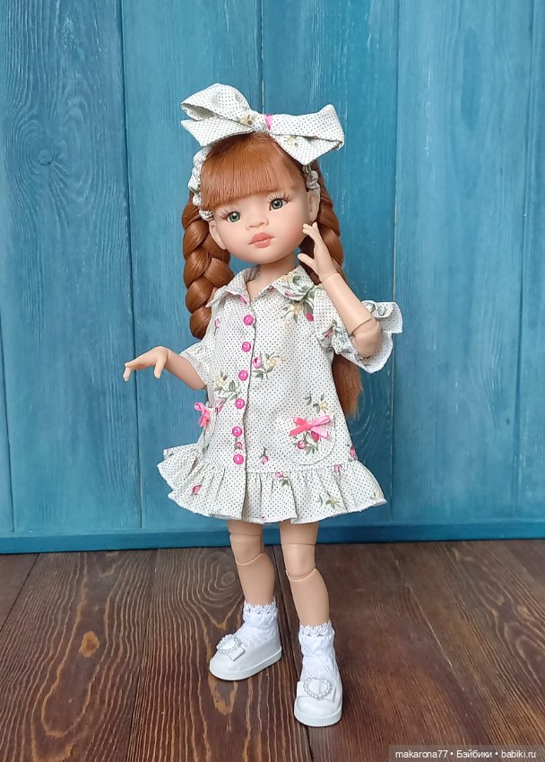 Платье-рубашка для кукол Паола Рейна 32 см, цвет белый/принт