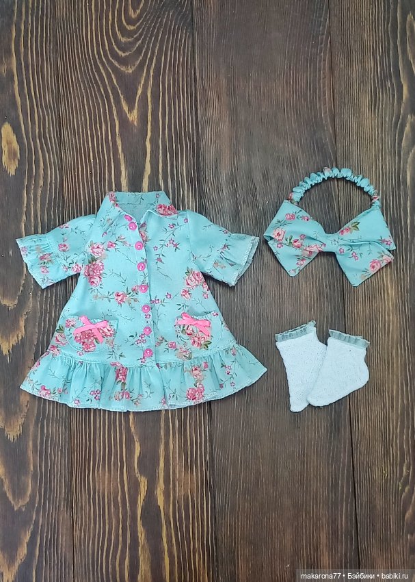 Платье-рубашка для кукол Паола Рейна 32 см, цвет голубой/принт (фото 3)