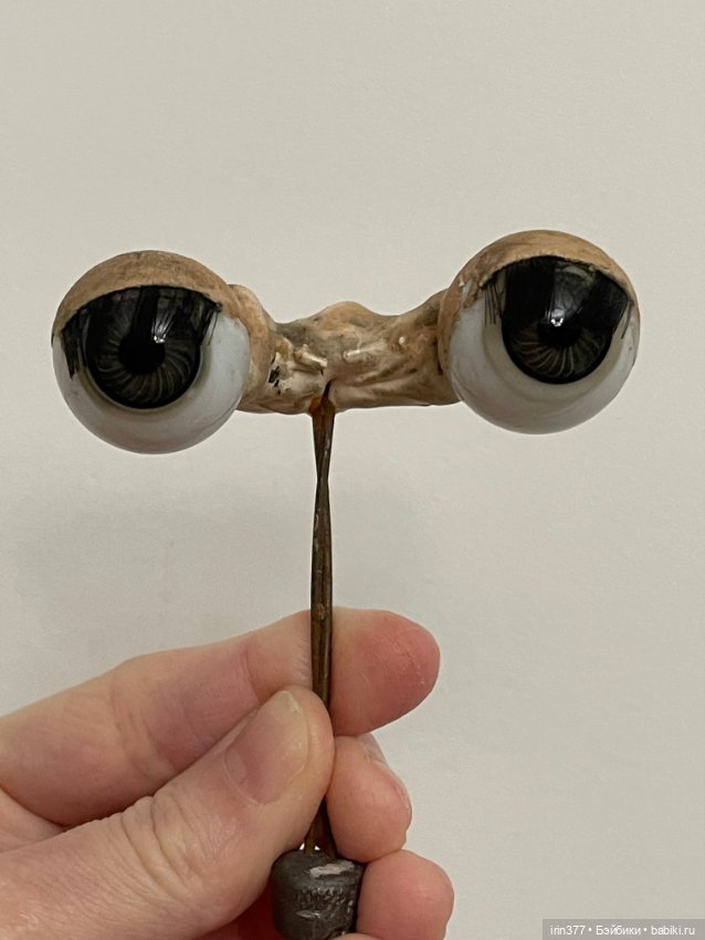 Большие антикварные глаза на рокере (фото 2)