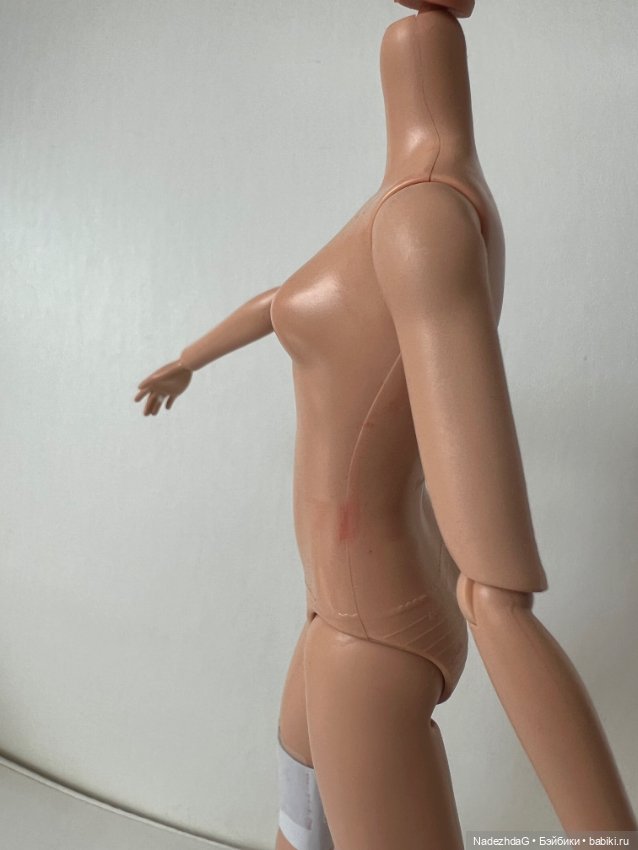 Тело Барби Изобель Альенде