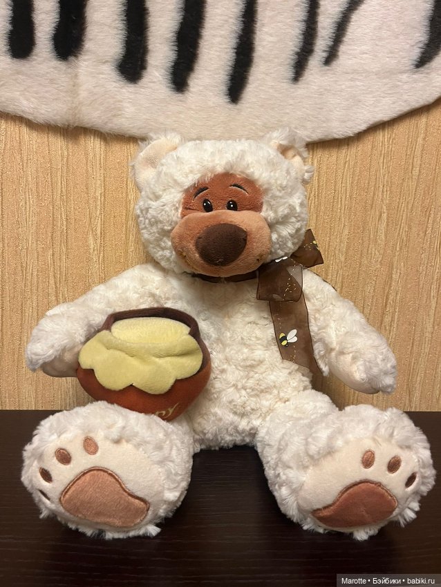 Мягкая игрушка Мишка с бочонком мёда