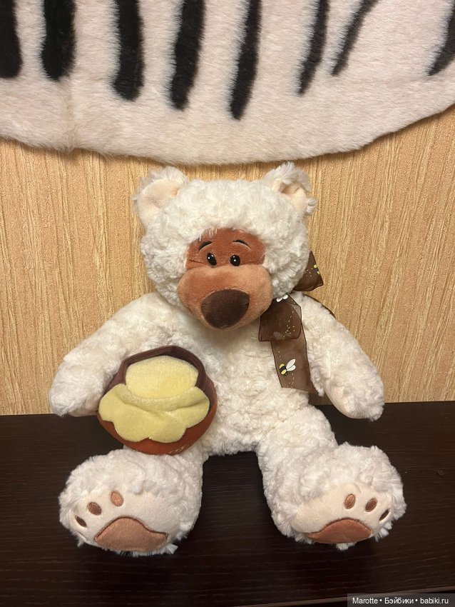 Мягкая игрушка Мишка с бочонком мёда (фото 2)