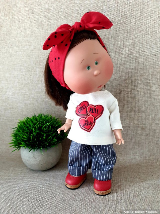 Комплект одежды для полноразмерной испанской куклы Миа. "Девочки правят миром" (фото 3)