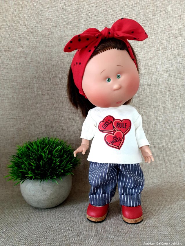 Комплект одежды для полноразмерной испанской куклы Миа. "Девочки правят миром" (фото 4)