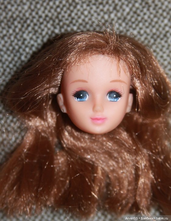 Голова винтажной подружки Дженни Айи компании Такара