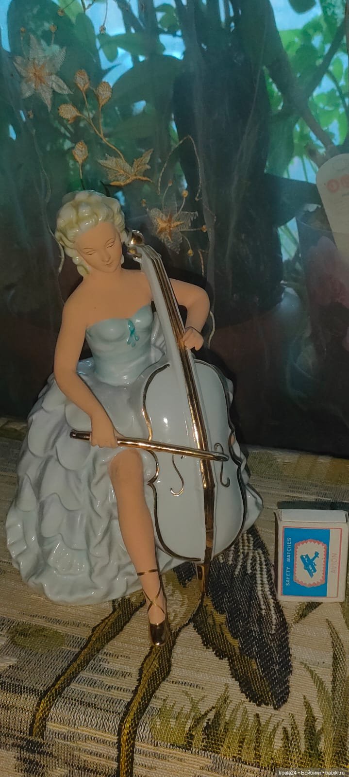 Статуэтка Германия Танцовщица Балерина с виоланчелью (фото 6)