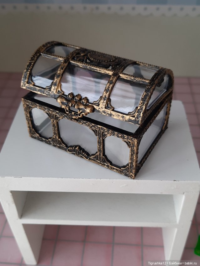 Сундук в кукольный домик #