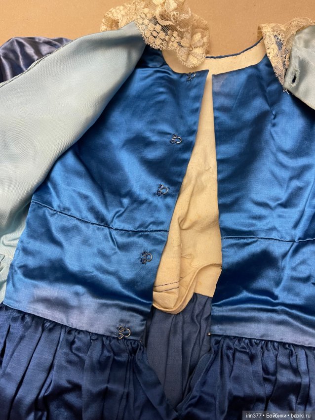 Наряд для большой антикварной куклы или в коллекцию (фото 8)